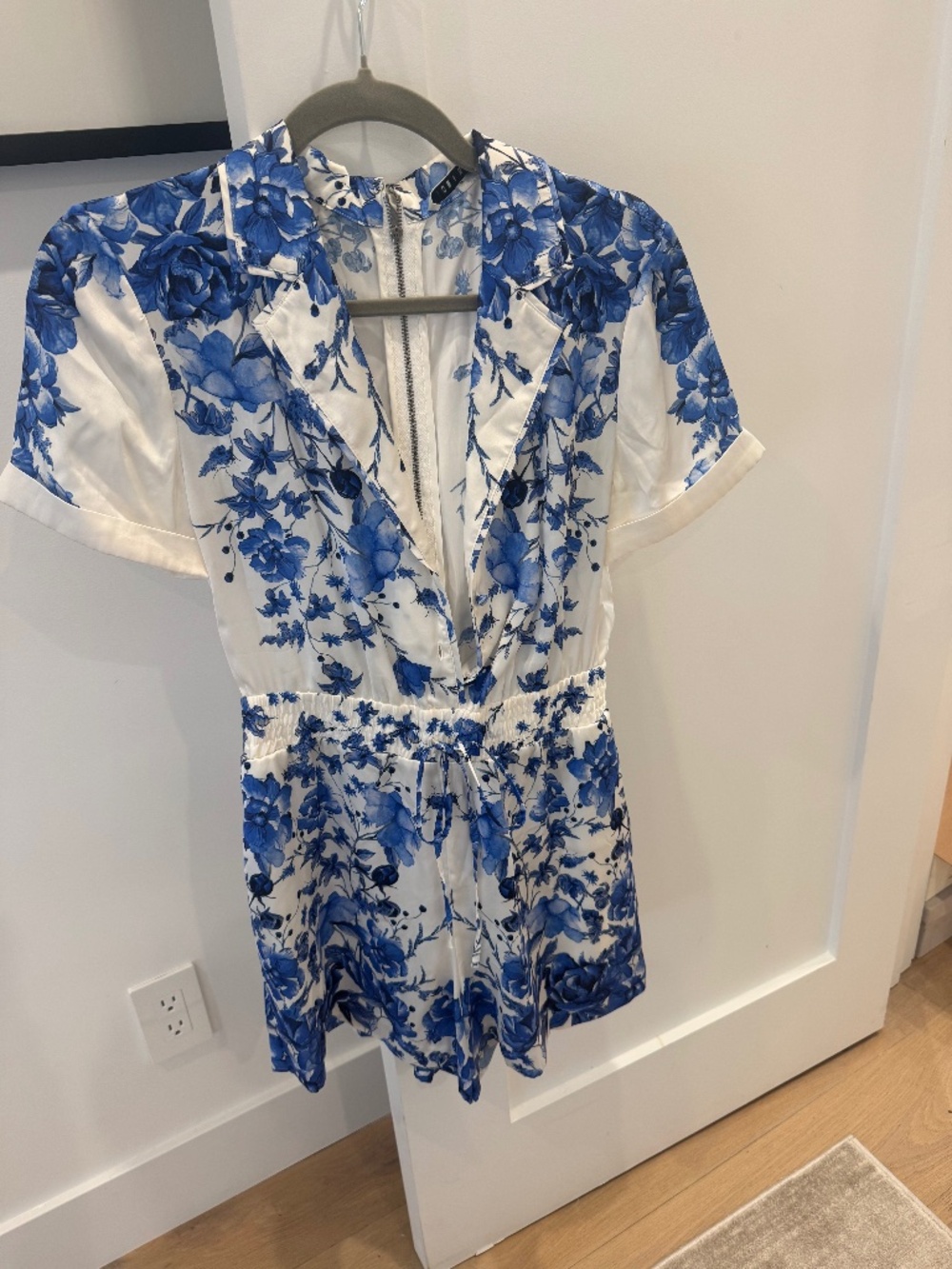 Alice and Olivia Romper size 4